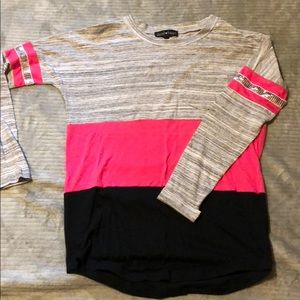 Derek❤️heart top